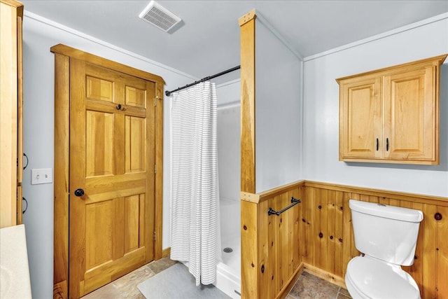 21 Heritage Ln, Orland, ME 04472 - full bathroom featuring a shower with shower curtain and wainscoting