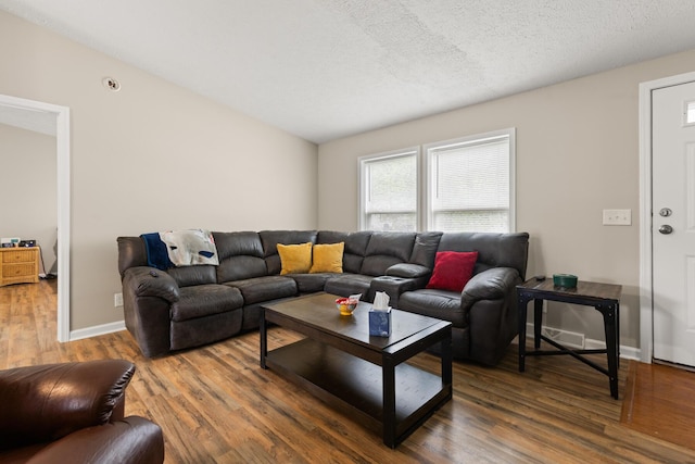 7 Bobcat Ln Unit 7, Berwick, ME 03901 - living room featuring wood finished floors and baseboards