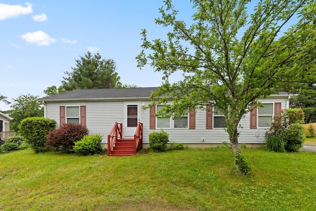 7 Bobcat Ln Unit 7, Berwick, ME 03901 - manufactured / mobile home with a front yard