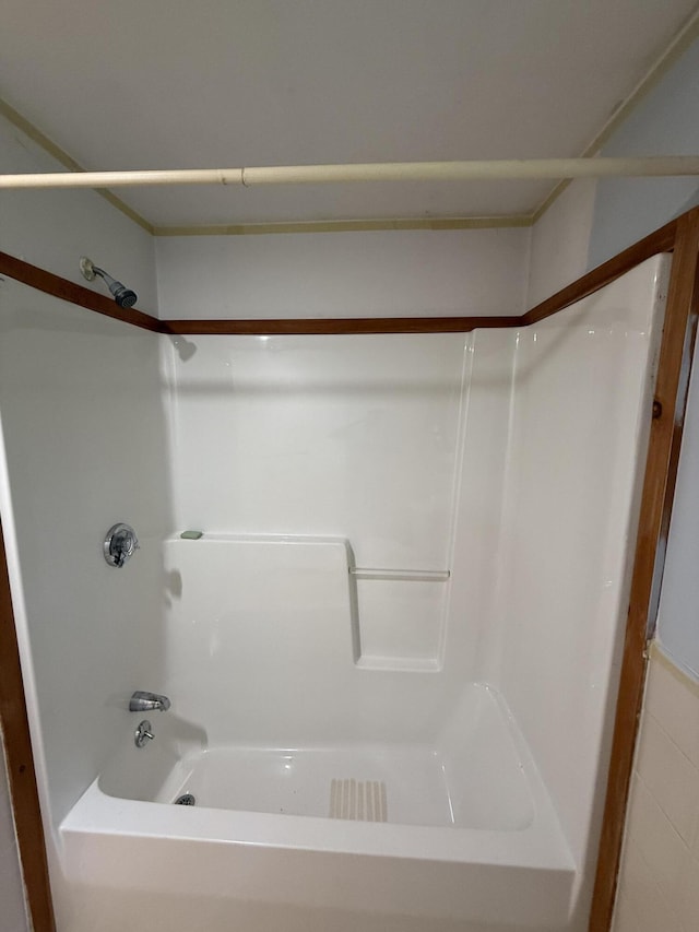 22 Dutton Hill Rd, Windham, ME 04062 - full bath featuring washtub / shower combination