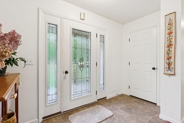 31 Knight Way N, Yarmouth, ME 04097 - foyer featuring baseboards