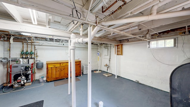 31 Vivian St, Auburn, ME 04210 - basement with heating fuel and a heating unit
