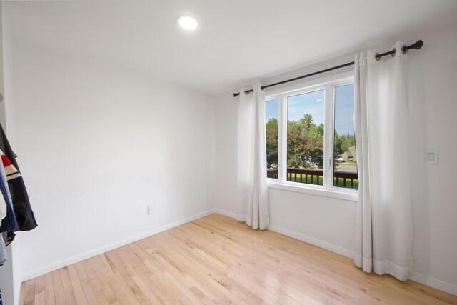 32 Nickerson Ln, Milford, ME 04461
