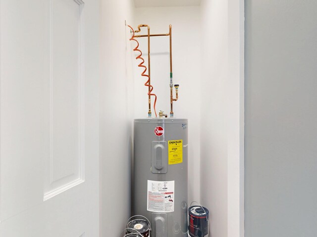 422 Centre St, Bath, ME 04530 - utilities featuring electric water heater