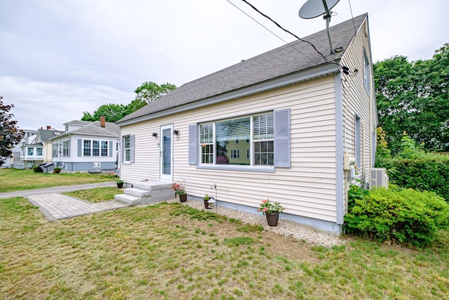29 Harding St, Biddeford, ME 04005 - view of front of home with a front lawn
