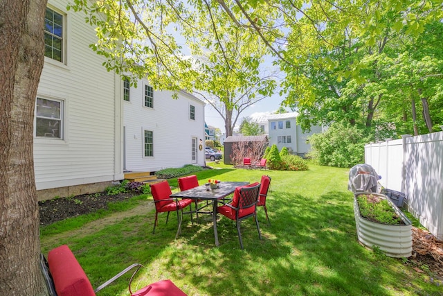 86 High St, Belfast, ME 04915 - view of yard