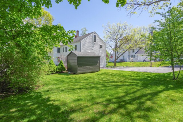 86 High St, Belfast, ME 04915 - view of green lawn