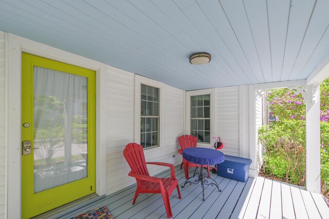 86 High St, Belfast, ME 04915 - view of wooden deck