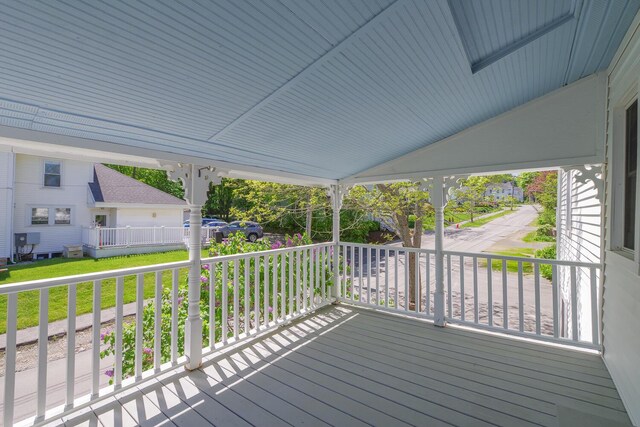 86 High St, Belfast, ME 04915 - view of porch