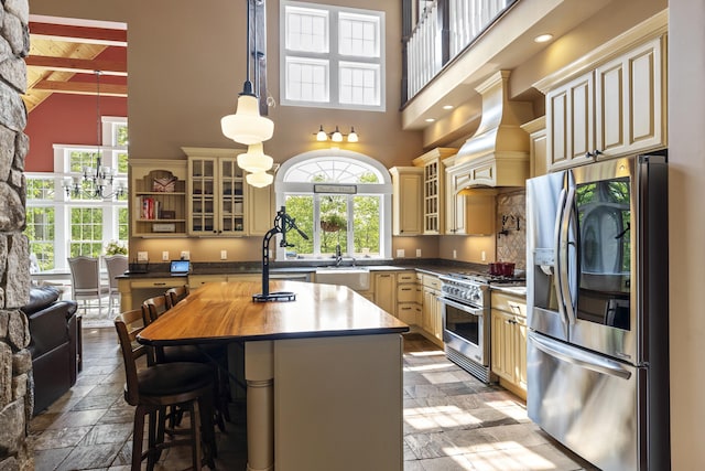 175 Acorn Dr, Greenwood, ME 04255