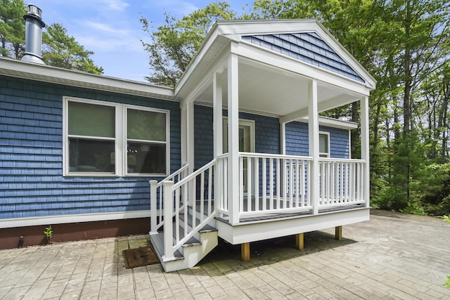 282 Back Narrows Rd, Boothbay, ME 04537 - entrance to property featuring covered porch