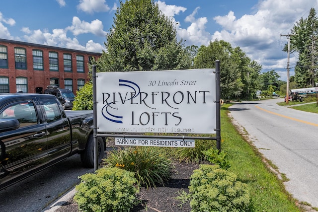 30 Lincoln St Unit 109, Westbrook, ME 04092 - view of community / neighborhood sign