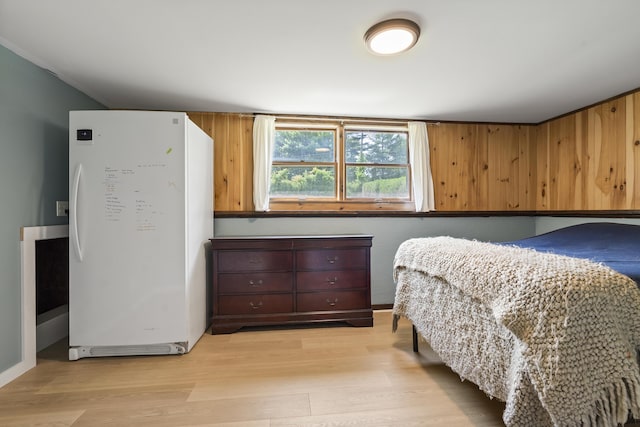 474 Center St, Nobleboro, ME 04555 - bedroom featuring freestanding refrigerator and light wood-type flooring