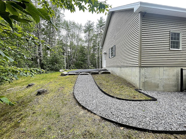 5 Willard Way, Raymond, ME 04071 - view of yard