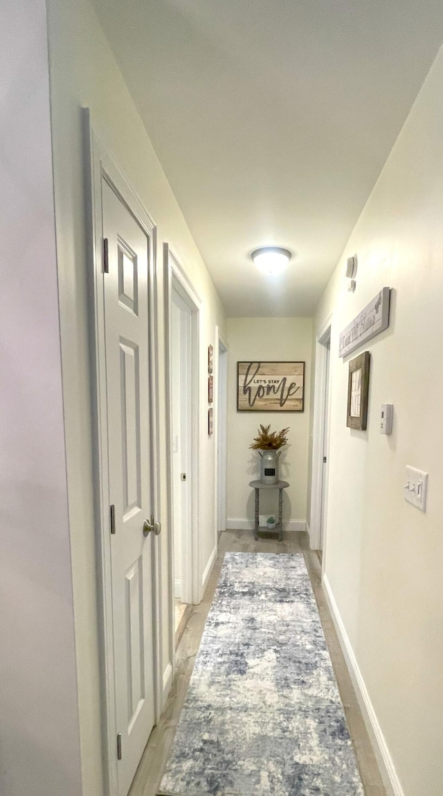 5 Willard Way, Raymond, ME 04071 - hall with baseboards