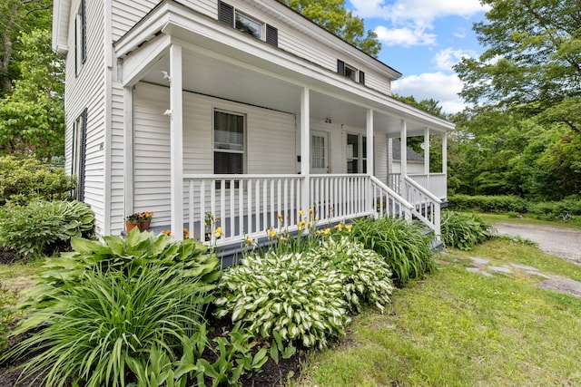 200 Main St, Freeport, ME 04032 - view of front of home featuring a porch