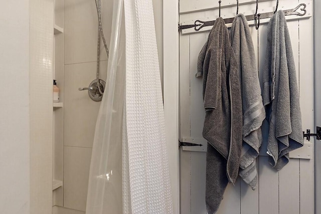 75 Spaulding Point Rd, Belgrade, ME 04917 - bathroom with a shower with shower curtain