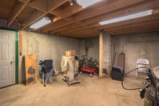 127 George Thomas Rd, Chesterville, ME 04938