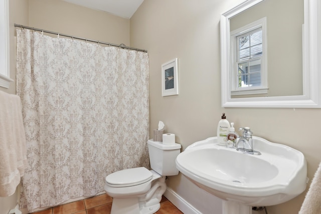 24 Cottagewood Ln, Kennebunk, ME 04043 - full bath with tile patterned flooring and a shower with curtain