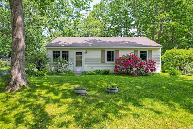 24 Down E Ln, Scarborough, ME 04074 - view of front facade featuring a front lawn