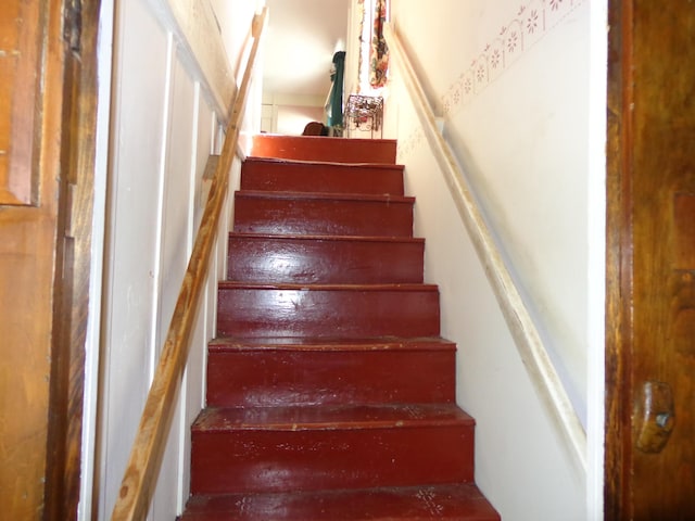 1089 Maplewood Rd, Newfield, ME 04095 - view of staircase