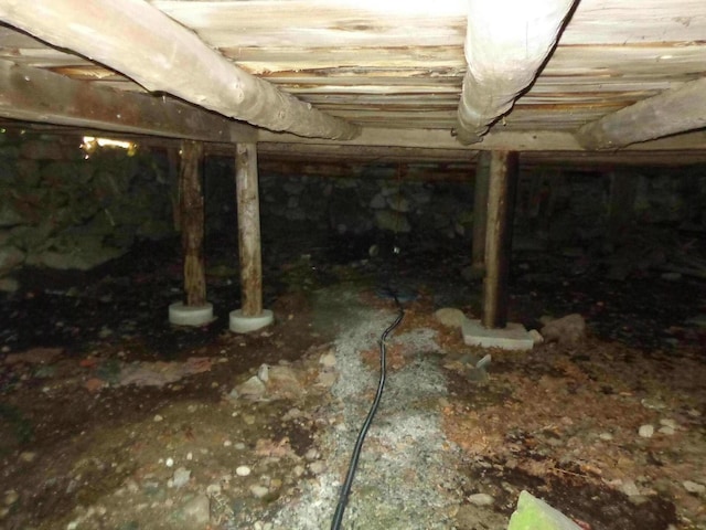 1089 Maplewood Rd, Newfield, ME 04095 - inside crawl space