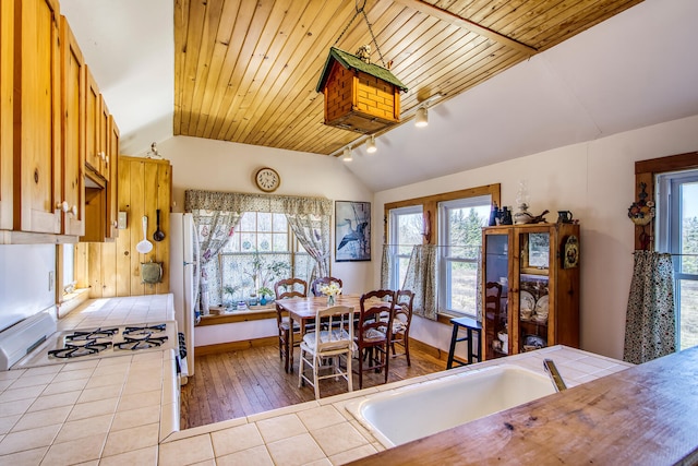 85 Circle Farm Ln, Blue Hill, ME 04614 - photo 2