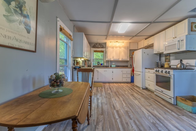 107 N Sedgwick Rd, Sedgwick, ME 04676