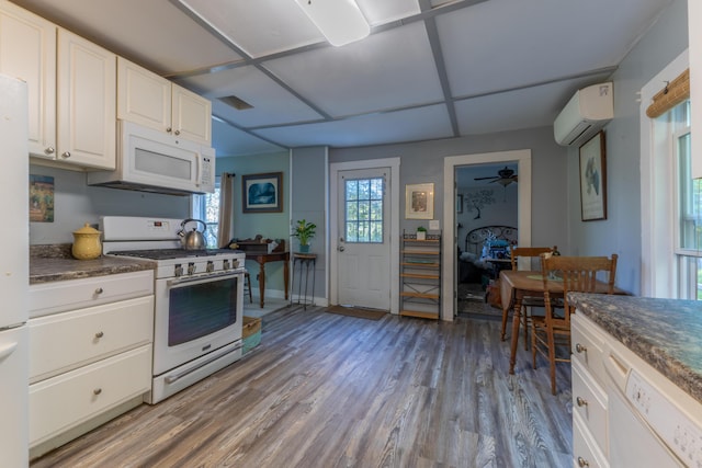 107 N Sedgwick Rd, Sedgwick, ME 04676