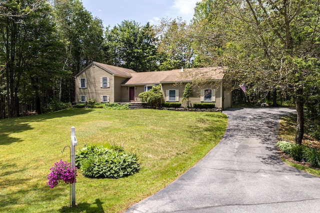 9 Kennebec Cir, Bath, ME 04530 - split level home featuring a front yard and driveway