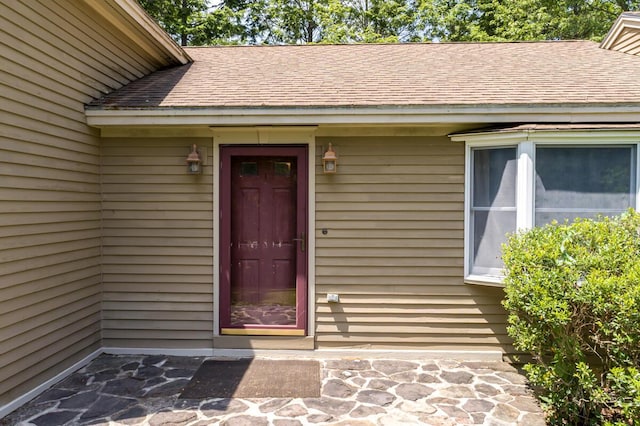 9 Kennebec Cir, Bath, ME 04530 - entrance to property with roof with shingles