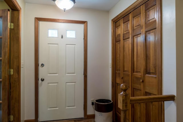 9 Kennebec Cir, Bath, ME 04530 - foyer entrance featuring baseboards