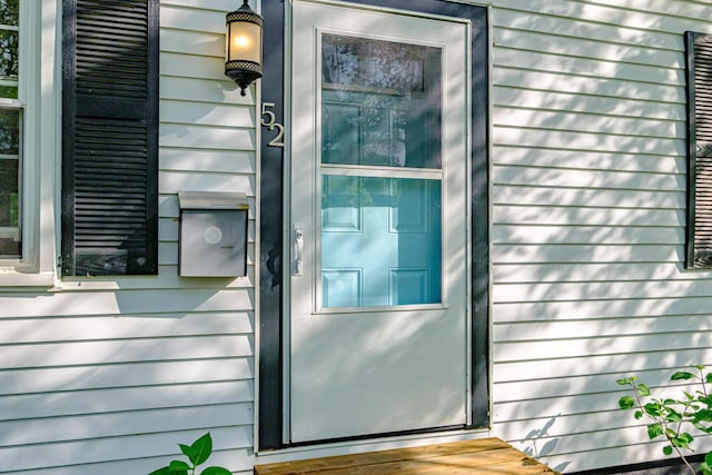 52 Mckinley St, South Portland, ME 04106 - property entrance
