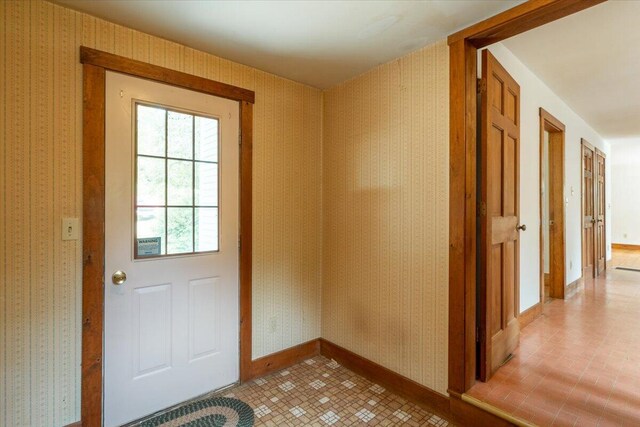 418 Buzzell Hill Rd, Hope, ME 04847 - entryway with wallpapered walls