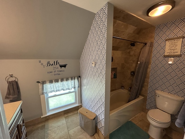 154 Cook St, Auburn, ME 04210 - full bath with shower / tub combo with curtain, vanity, and lofted ceiling