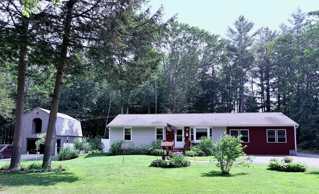 49 31st St, Shapleigh, ME 04076 - ranch-style house with a front lawn
