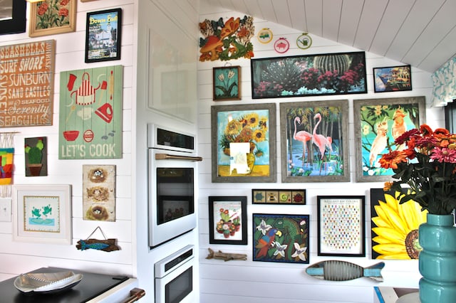 552 Port Rd, Machiasport, ME 04655 - detailed view of white oven