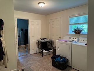 408 Chopps Cross Rd, Woolwich, ME 04579 - laundry area featuring washer and dryer