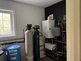 408 Chopps Cross Rd, Woolwich, ME 04579 - utilities featuring gas water heater