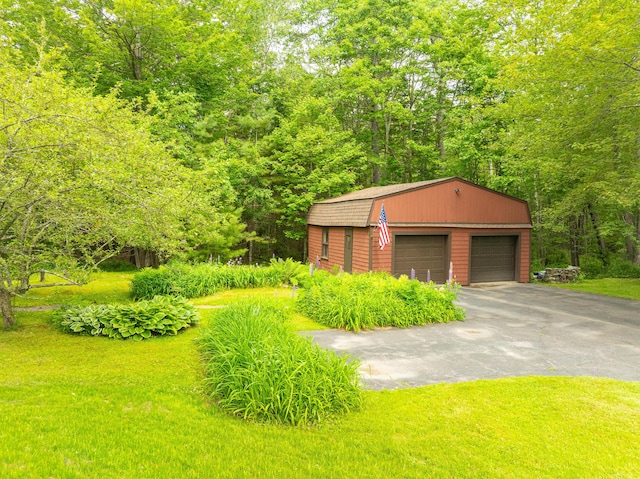 260 Coombs Rd, Brunswick, ME 04011 - detached garage featuring a wooded view