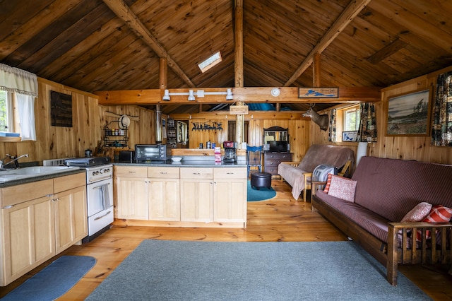 758 Ebeemee Lake Rd, Ebeemee Twp, ME 04414 - photo 10