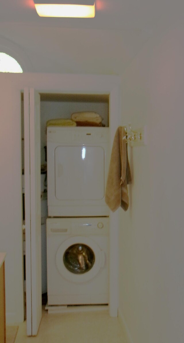 24 Paradise Dr, Monmouth, ME 04259 - laundry area with stacked washer and clothes dryer