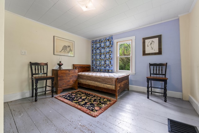 1548 Main St, Readfield, ME 04355 - bedroom featuring ornamental molding and hardwood / wood-style floors
