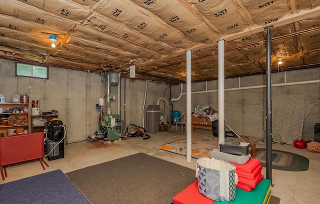 119 Somersworth Rd, North Berwick, ME 03906 - below grade area featuring a heating unit and a water pressure tank