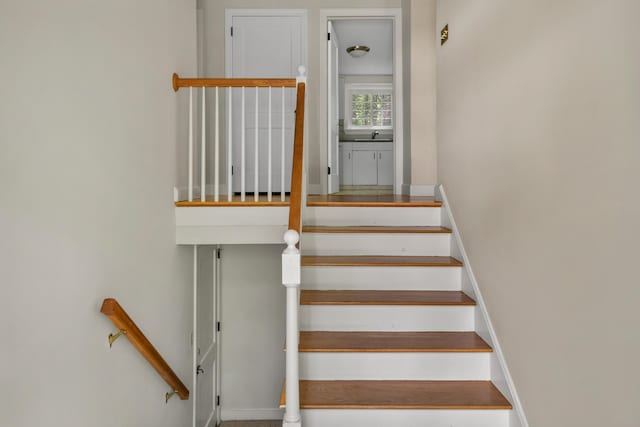 24 Littlejohn Rd, Cape Elizabeth, ME 04107 - view of stairs
