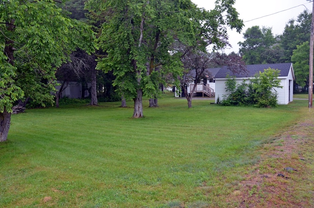 10 Stevens St, Norway, ME 04268 - view of green lawn