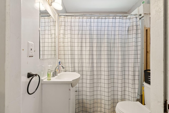 93 Chapel St, South Portland, ME 04106 - bathroom with vanity and curtained shower
