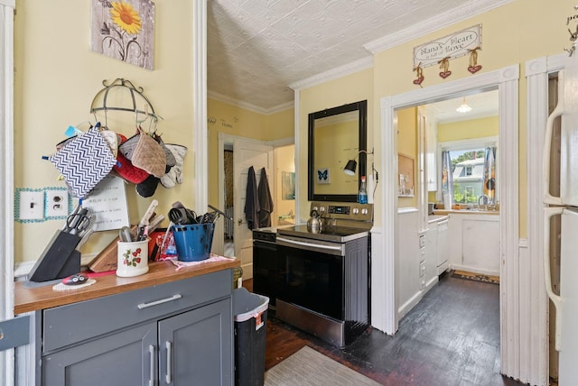 93 Chapel St, South Portland, ME 04106 - bathroom featuring an ornate ceiling, wood finished floors, and crown molding