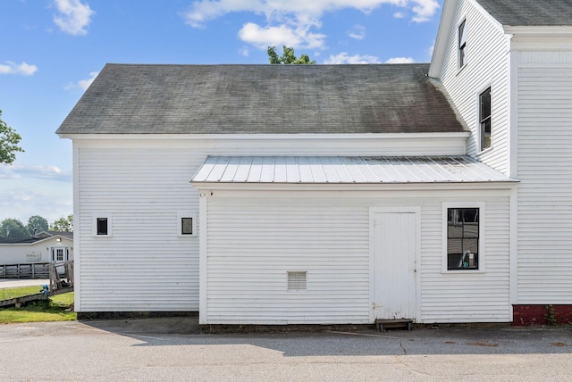 201 Main St, Norway, ME 04268 - view of garage