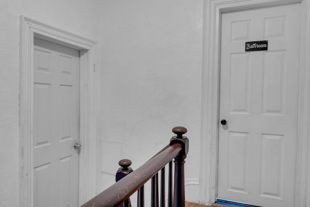 120 Holland St, Lewiston, ME 04240 - hallway with an upstairs landing